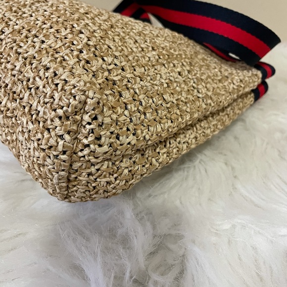Hand woven soft rattan Shoulder bag - Picture 7 of 11